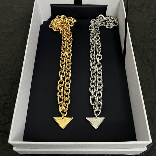 Prada necklace 05lyh10